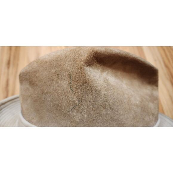 VTG 70’s Cavanagh New York Tan Suede Fedora Hat With Feather Detail Size 7 3/8 - Picture 9 of 9